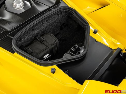 Used 2020 Ford GT Carbon Series RWD image 32