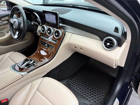 Used 2015 Mercedes-Benz C 300 4MATIC Sedan image 8
