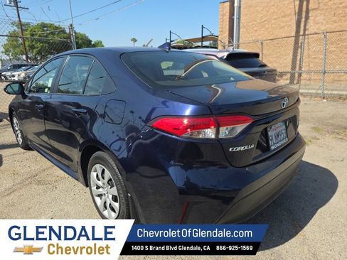 Used 2024 Toyota Corolla LE FWD image 3