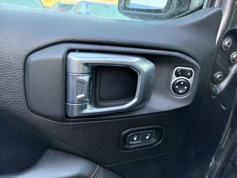 Used 2020 Jeep Gladiator Rubicon AWD/4WD image 15