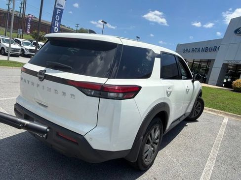 Used 2025 Nissan Pathfinder S FWD image 9