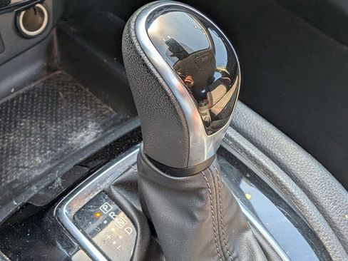 Used 2021 Nissan Rogue Sport SV AWD/4WD image 18