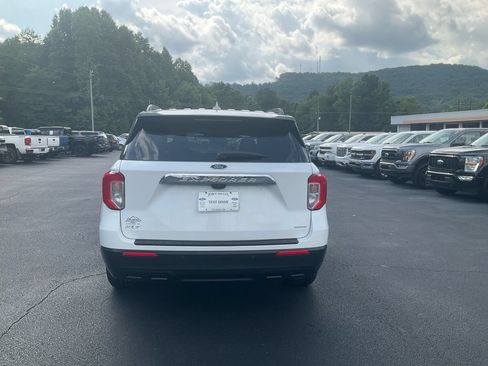 Certified 2020 Ford Explorer XLT RWD image 6