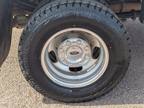 Used 2019 Ford F350 Lariat image 10