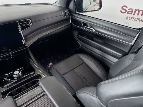 Used 2023 Jeep Wagoneer Series II image 24