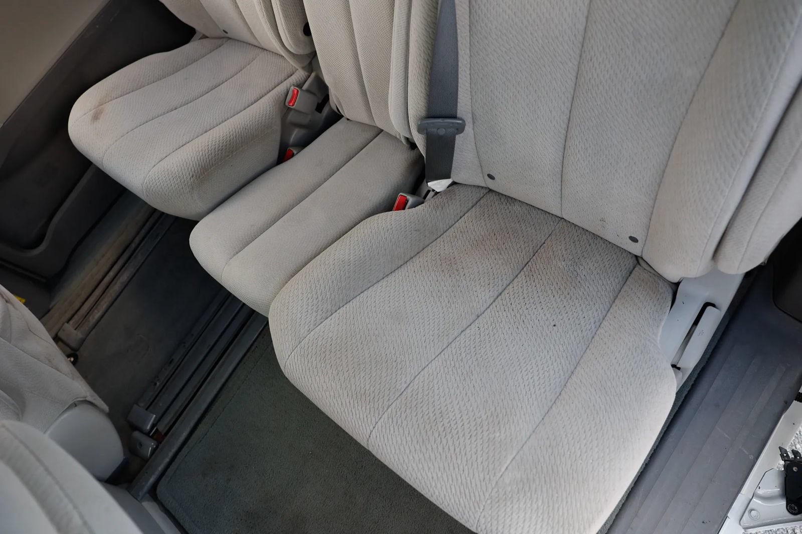 Used 2014 Toyota Sienna LE FWD image 21