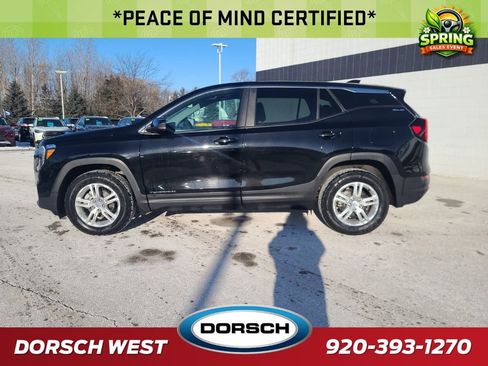 Used 2024 GMC Terrain SLE image 3