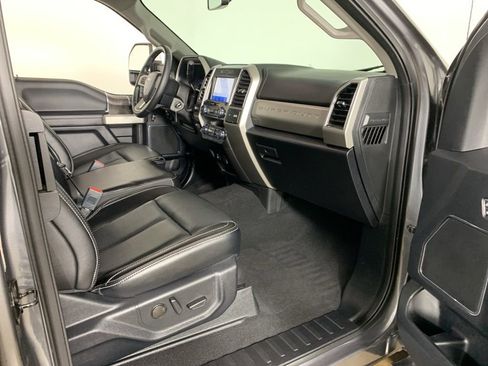 Used 2021 Ford F250 Lariat w/ Chrome Package image 39
