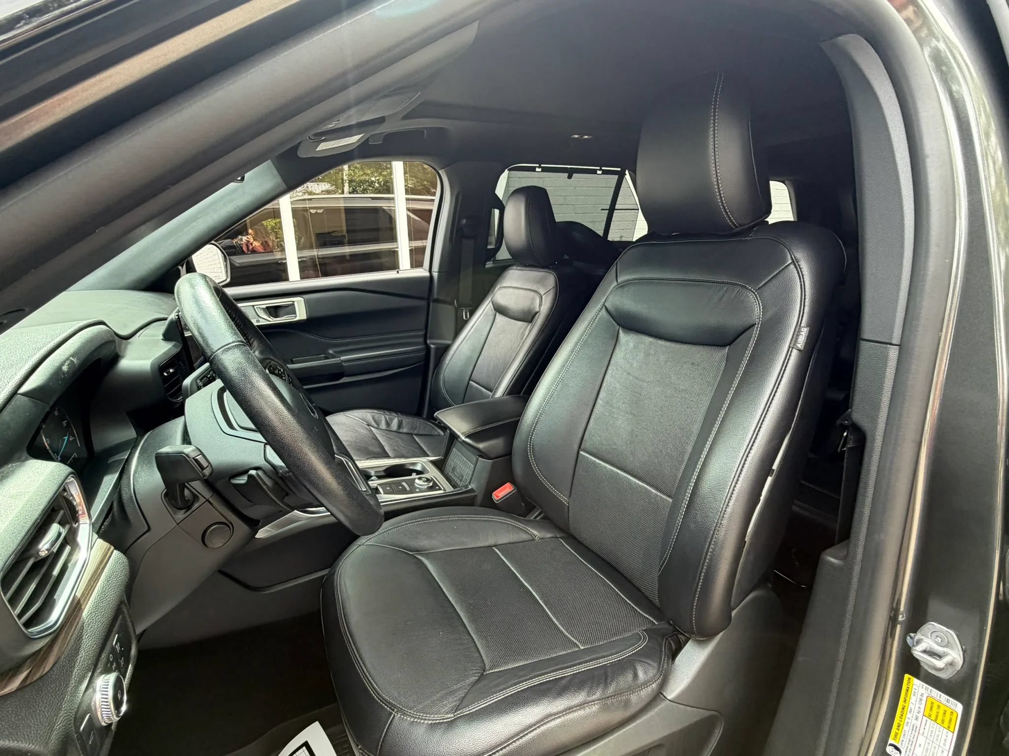 Used 2020 Ford Explorer Limited w/ Class III Trailer Tow Package AWD/4WD image 35