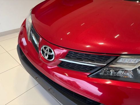 Used 2015 Toyota RAV4 LE AWD/4WD image 9