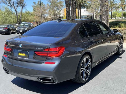 Used 2018 BMW 750i RWD image 25