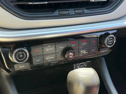 Used 2025 Jeep Compass Limited AWD/4WD image 6