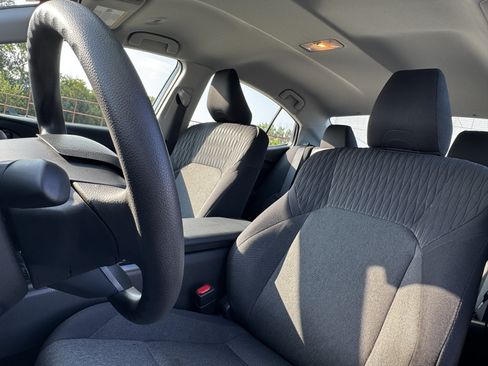 Used 2025 Toyota Camry LE FWD image 8