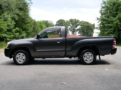 Used 2011 Toyota Tacoma 2WD Regular Cab image 28