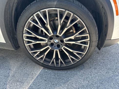 Certified 2024 BMW X5 xDrive40i w/ Premium Package image 3