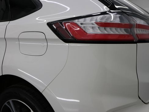 Used 2023 Ford Edge ST image 30