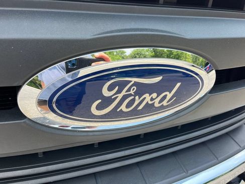 Used 2019 Ford F550 4x4 Regular Cab Super Duty image 14