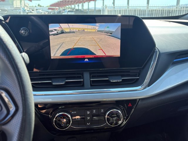 Used 2024 Chevrolet Trax LT FWD image 21
