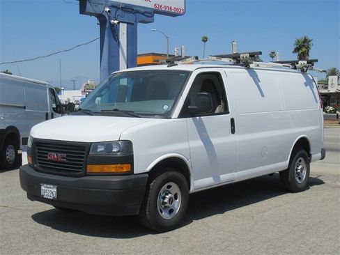 Used 2022 GMC Savana 2500 w/ Driver Convenience Package image 1