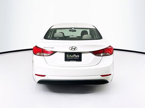 Used 2016 Hyundai Elantra SE image 7
