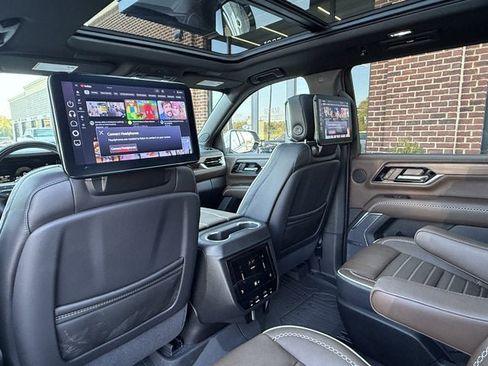 Used 2025 GMC Yukon Denali Ultimate image 17