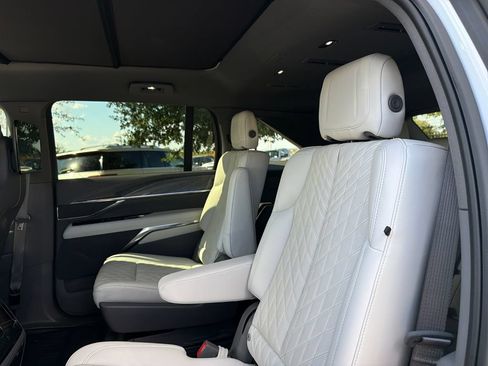 Used 2026 Cadillac Escalade IQ Sport 1 w/ LPO, ONYX Package AWD/4WD image 36