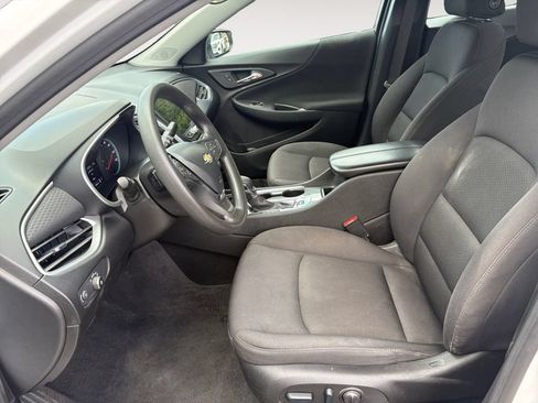 Used 2024 Chevrolet Malibu LT FWD image 9