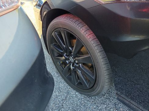 Used 2024 MAZDA MAZDA3 s image 24