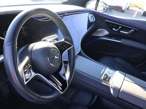 Used 2024 Mercedes-Benz EQS 580 4MATIC Sedan image 9