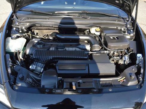 Used 2011 Volvo S40 T5 w/ Preferred Pkg image 32