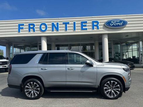 Used 2025 Chevrolet Tahoe High Country AWD/4WD image 1