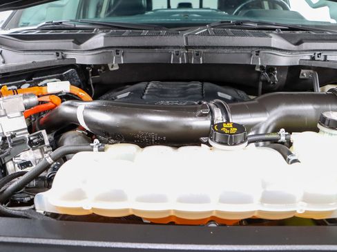 Used 2021 Ford F150 Lariat image 32