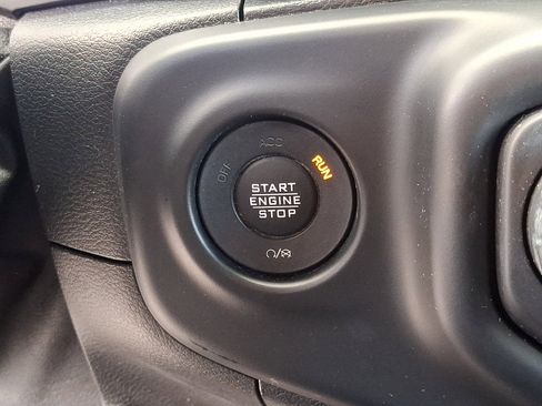 Used 2021 Jeep Wrangler Unlimited Sahara AWD/4WD image 23
