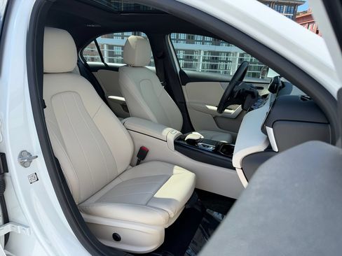 Used 2020 Mercedes-Benz A 220 4MATIC image 23