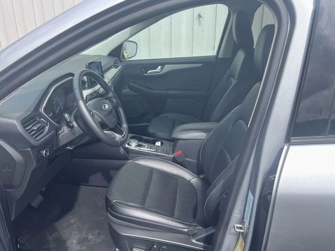 Used 2022 Ford Escape SEL image 11