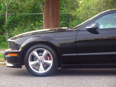 Used 2008 Ford Mustang GT RWD image 23