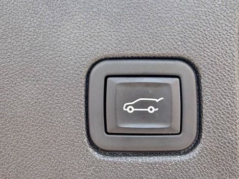 Used 2023 Chevrolet Equinox LT w/ Driver Convenience Package FWD image 39