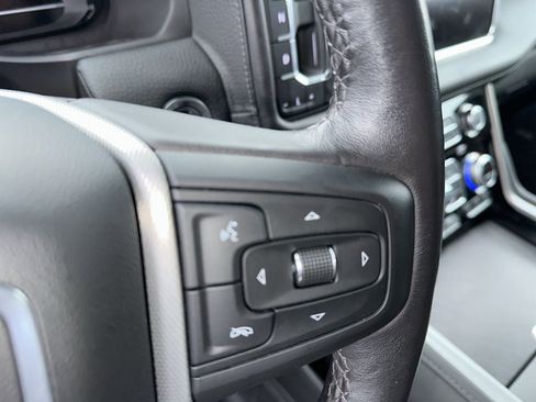 Used 2022 GMC Yukon XL Denali image 18