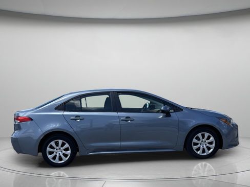 Used 2024 Toyota Corolla LE FWD image 2
