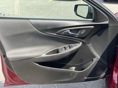 Used 2019 Chevrolet Malibu RS FWD image 24