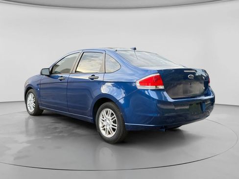 Used 2009 Ford Focus SE FWD image 3