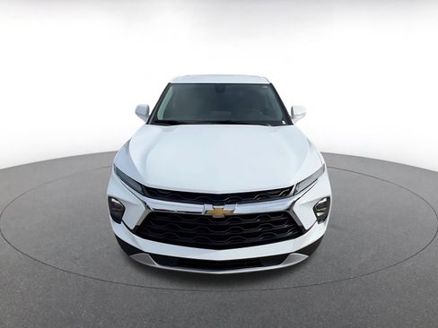 Used 2025 Chevrolet Blazer LT image 4