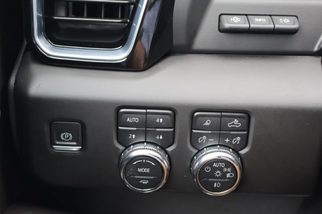 Used 2023 GMC Sierra 1500 Denali w/ Denali Reserve Package AWD/4WD image 17