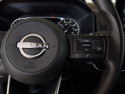 Used 2023 Nissan Rogue S AWD/4WD image 26