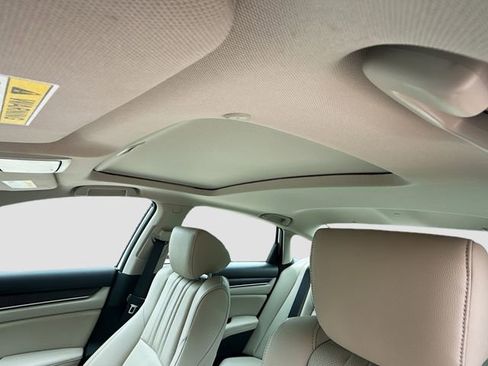 Used 2022 Honda Accord Touring image 26