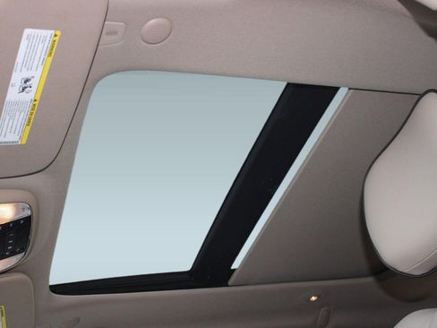 Used 2021 Jeep Grand Cherokee Overland image 16