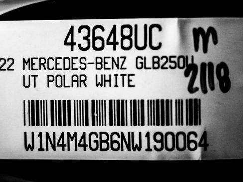 Certified 2022 Mercedes-Benz GLB 250 image 28