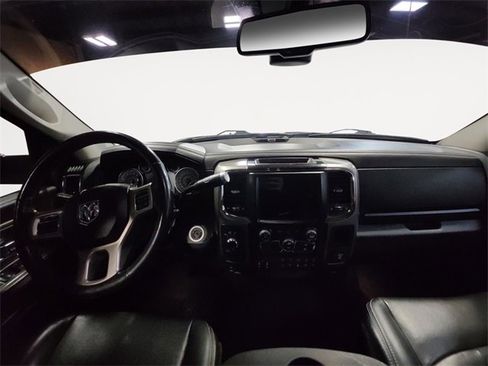 Used 2018 RAM 2500 Laramie w/ Sport Appearance Group image 10