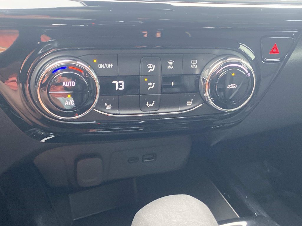 Used 2025 Chevrolet Trax ACTIV w/ Driver Confidence Package FWD image 25