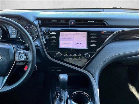 Used 2020 Toyota Camry LE FWD image 8